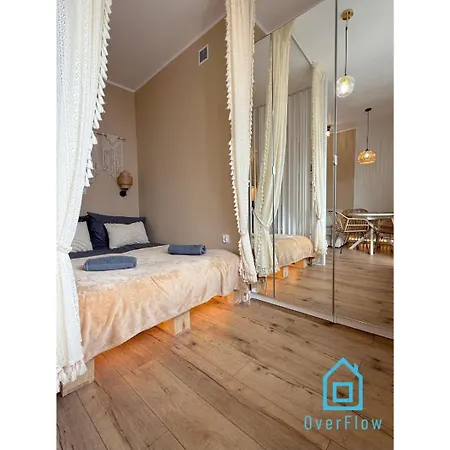 Bohos -2 Min To Center & Seaside Apartment